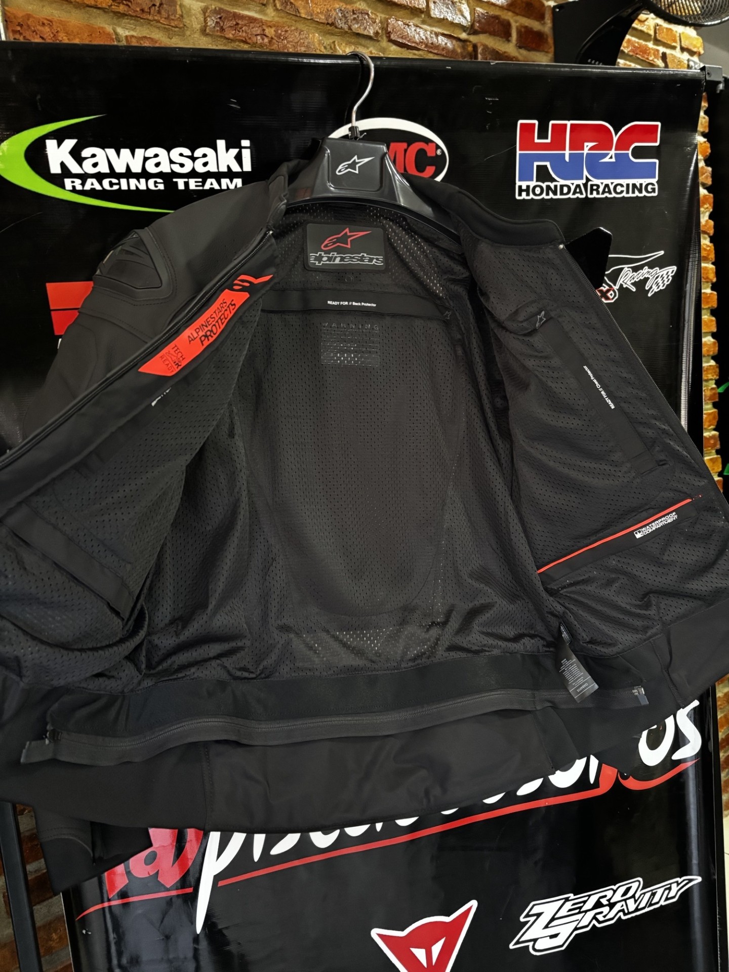 CAMPERA DE CUERO GP PLUS R V4 AIRFLOW ALPINESTAR HOMBRE - Imagen 18