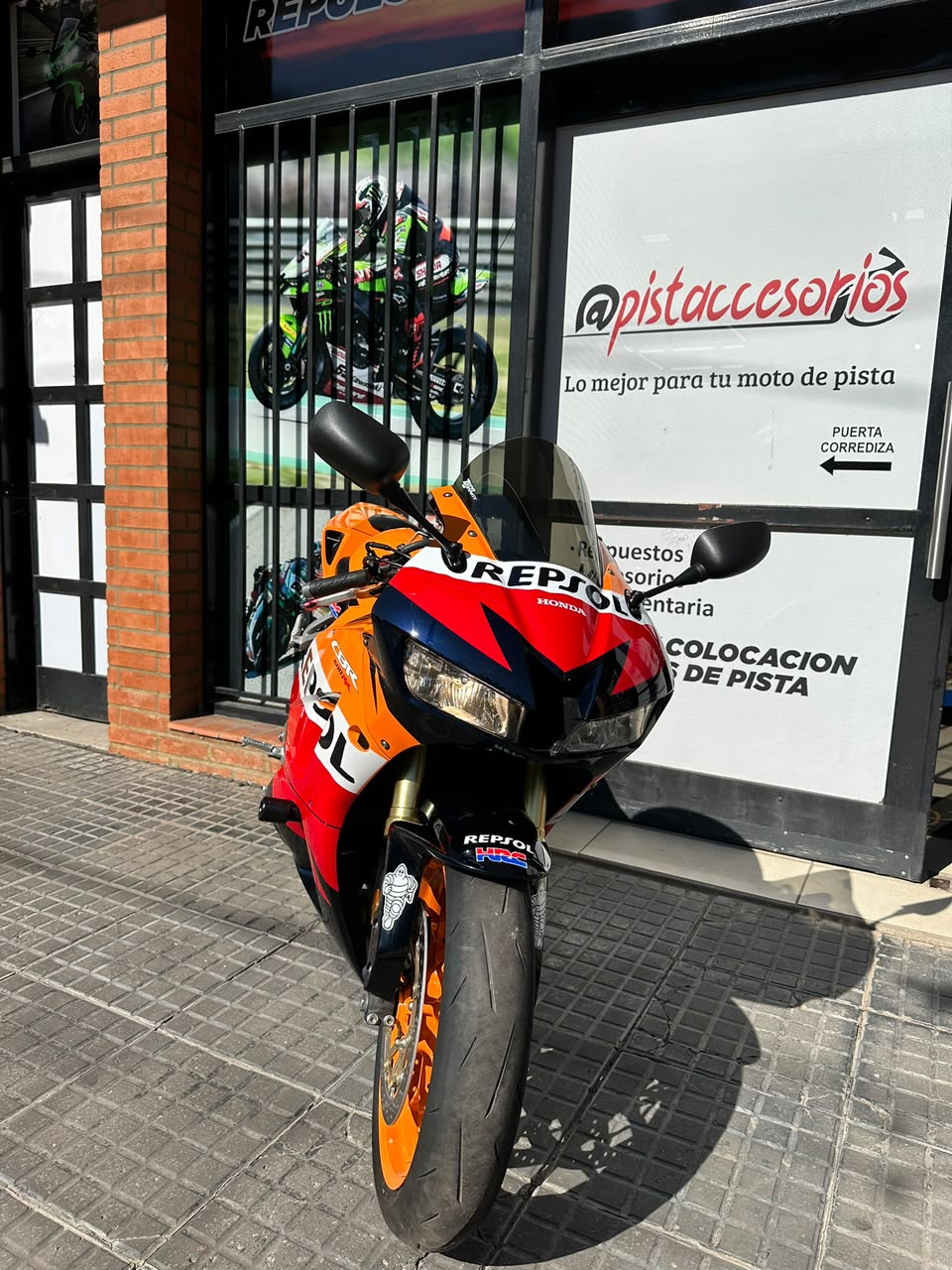 BURBUJA PARABRISAS ZERO GRAVITY CORSA HONDA CBR600RR / ABS 2013-2025 TRANSPARENTE-AHUMADO - Imagen 11