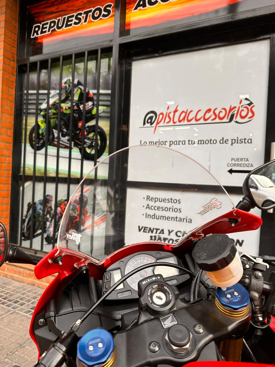 BURBUJA PARABRISAS ZERO GRAVITY CORSA HONDA CBR600RR / ABS 2013-2025 TRANSPARENTE-AHUMADO - Imagen 7