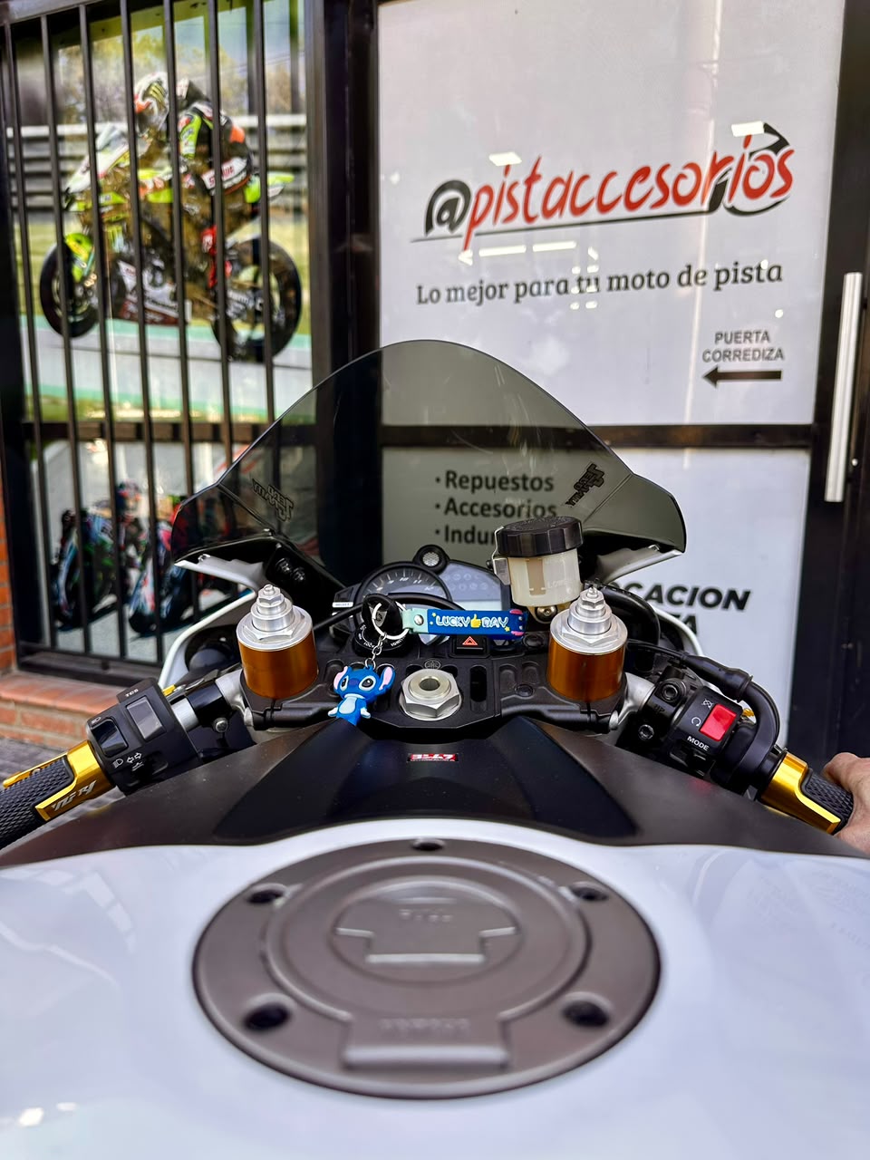 BURBUJA PARABRISAS ZERO GRAVITY CORSA YAMAHA YZF R1 2009-2014 - Imagen 10