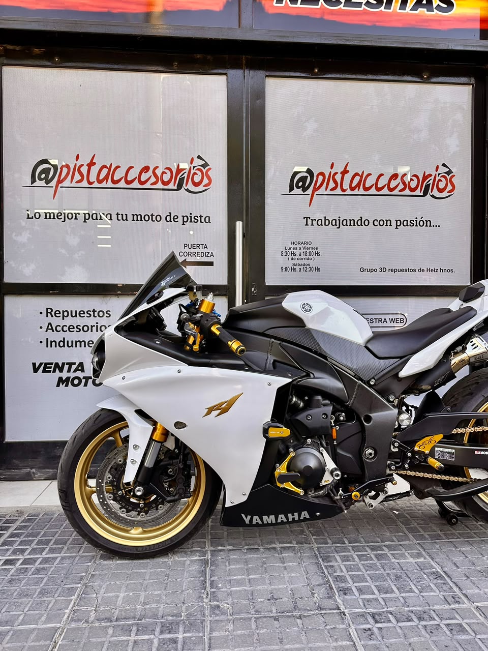BURBUJA PARABRISAS ZERO GRAVITY CORSA YAMAHA YZF R1 2009-2014 - Imagen 6