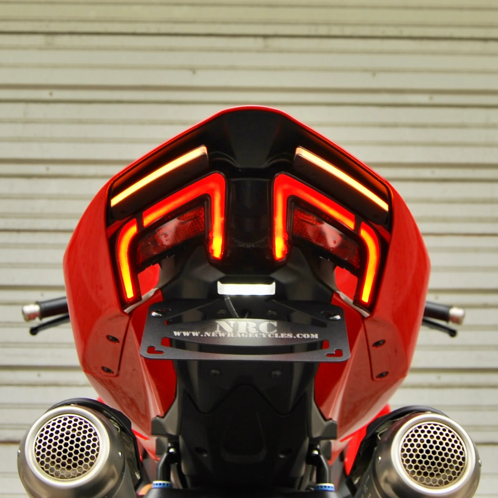 FARO FENDER LED NEWRAGECYCLES DUCATI V2 PANIGALE / STREETFIGHTER 2025+