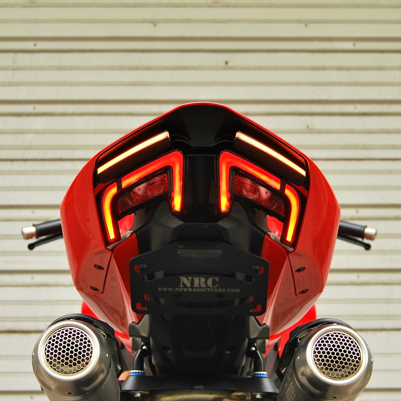 FARO FENDER LED NEWRAGECYCLES DUCATI V2 PANIGALE / STREETFIGHTER 2025+ - Imagen 5