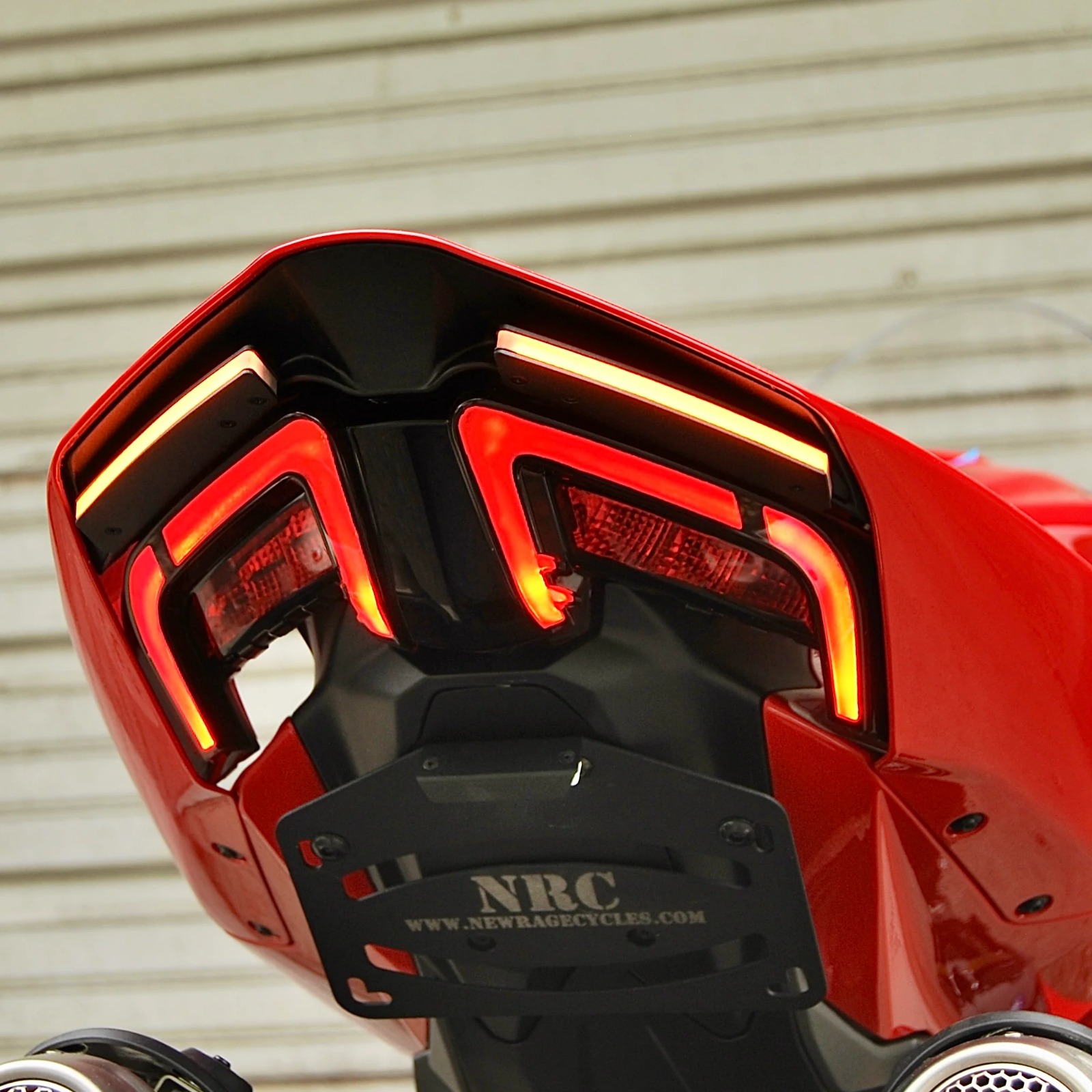 FARO FENDER LED NEWRAGECYCLES DUCATI V2 PANIGALE / STREETFIGHTER 2025+ - Imagen 7