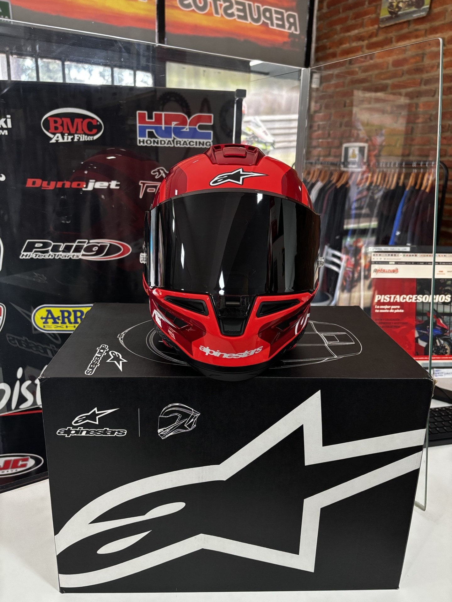 CASCO ALPINESTARS SUPERTECH R10 ARIUS NEGRO/BLANCO/DOBLE ROJO - Imagen 24