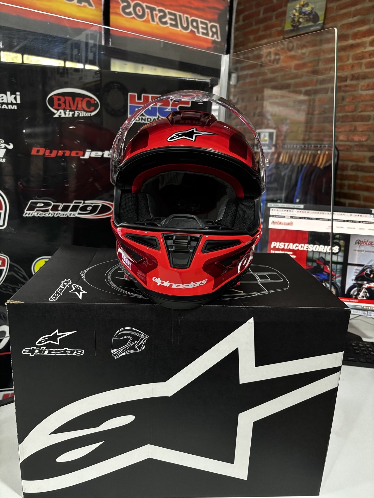 CASCO ALPINESTARS SUPERTECH R10 ARIUS NEGRO/BLANCO/DOBLE ROJO - Imagen 26