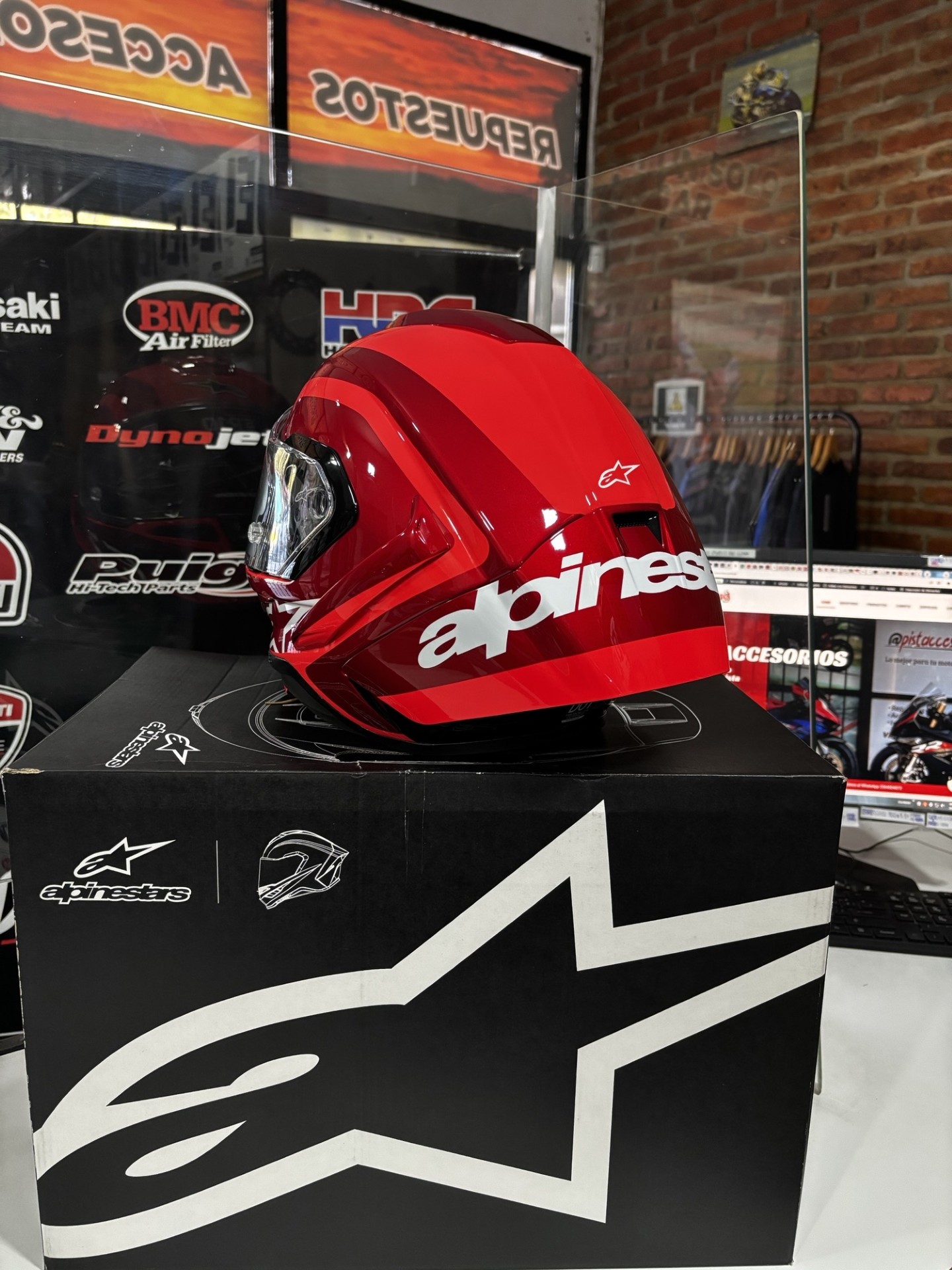 CASCO ALPINESTARS SUPERTECH R10 ARIUS NEGRO/BLANCO/DOBLE ROJO - Imagen 29