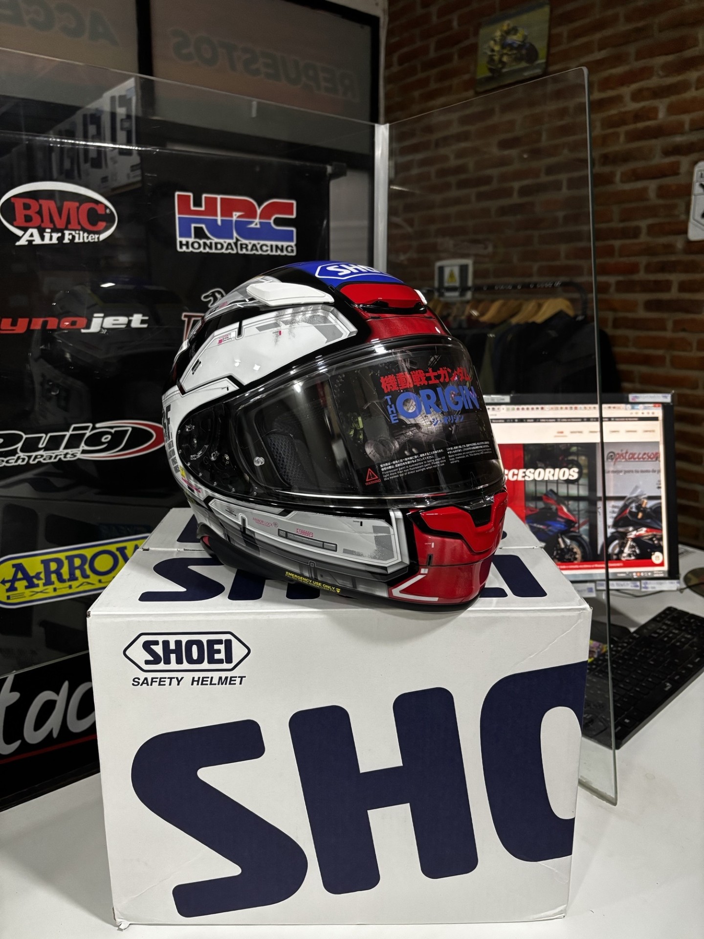 CASCO SHOEI GUNDAM RF-1400 RX-78-02 - Imagen 11