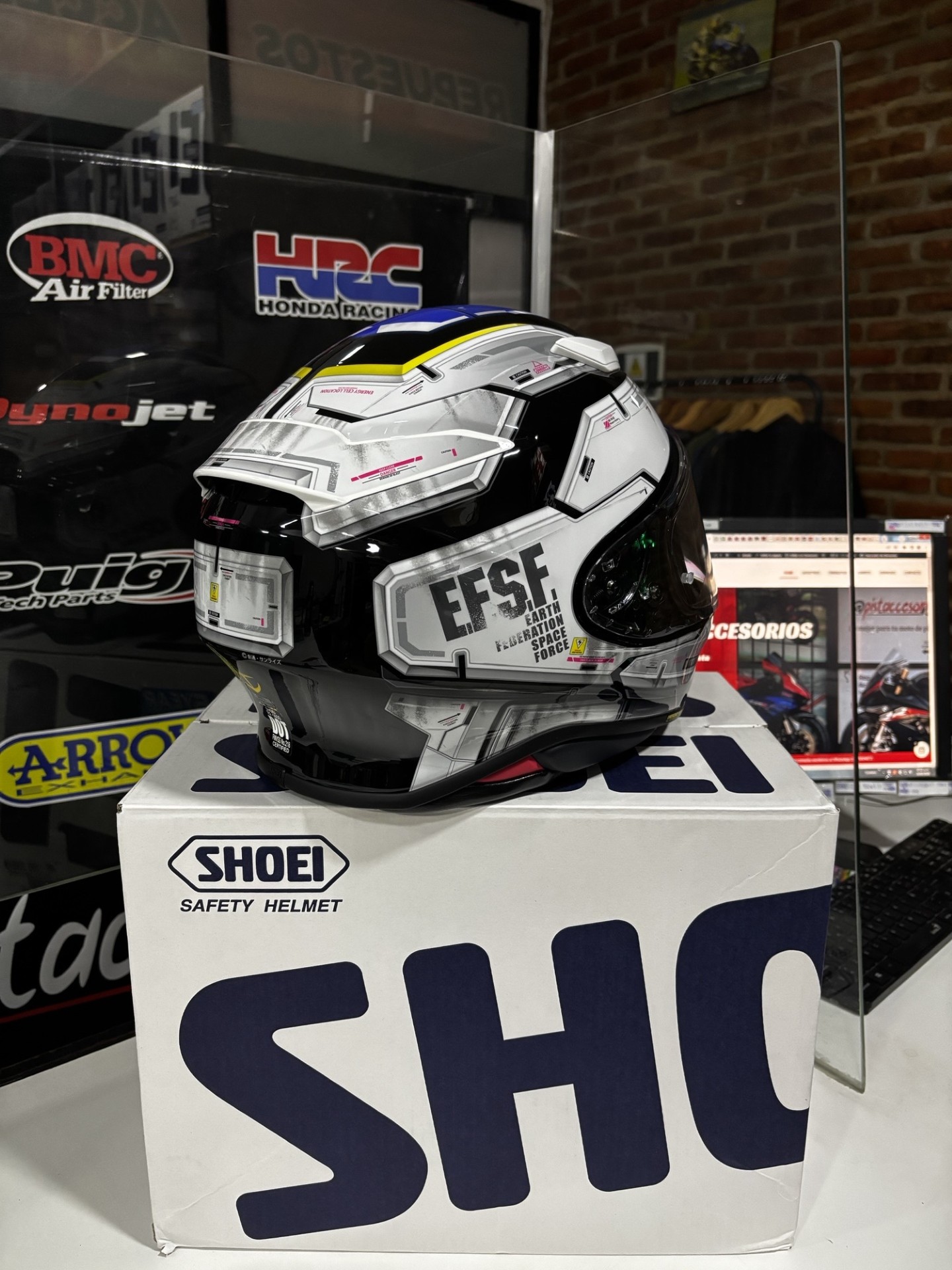 CASCO SHOEI GUNDAM RF-1400 RX-78-02 - Imagen 9