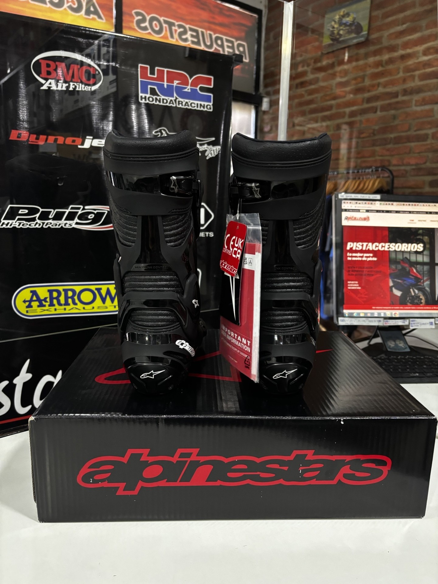 BOTAS SMX-PLUS V2 VENTILADAS ALPINESTARS - Imagen 12