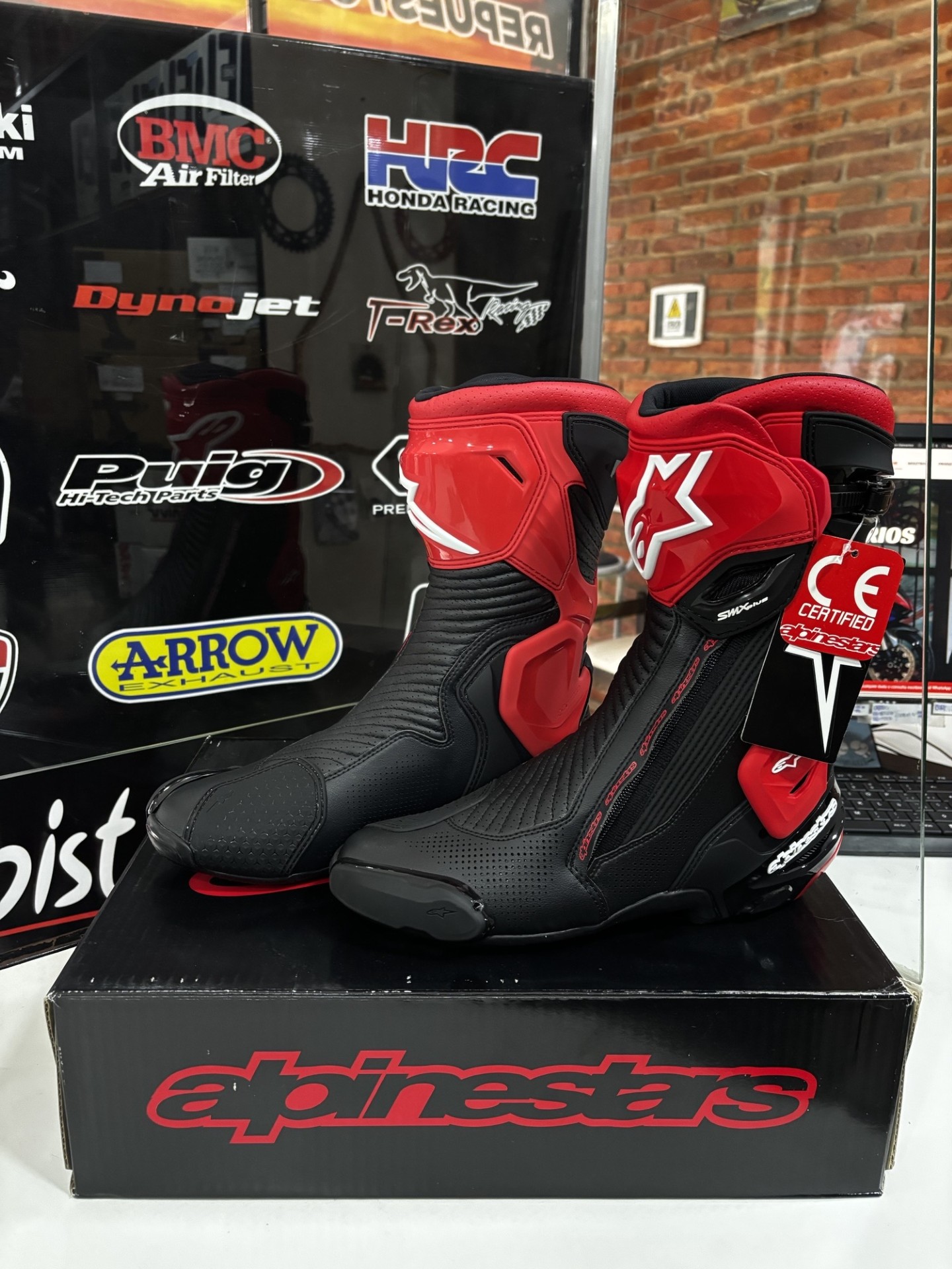 BOTAS SMX-PLUS V2 VENTILADAS ALPINESTARS - Imagen 25