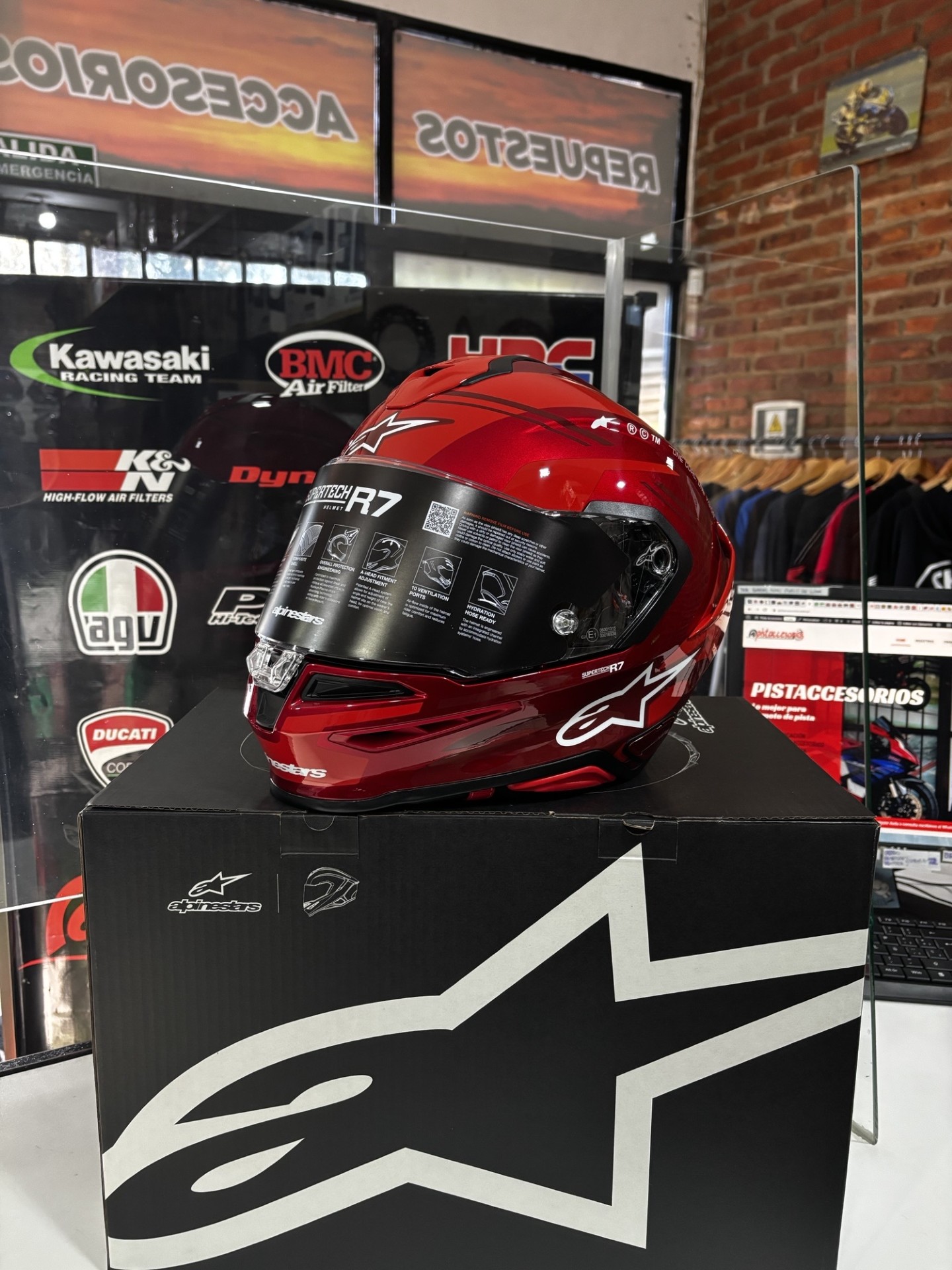 CASCO SUPERTECH S-R7 A-CORE ROJO BRILLANTE/BLANCO ALPINESTARS - Imagen 11