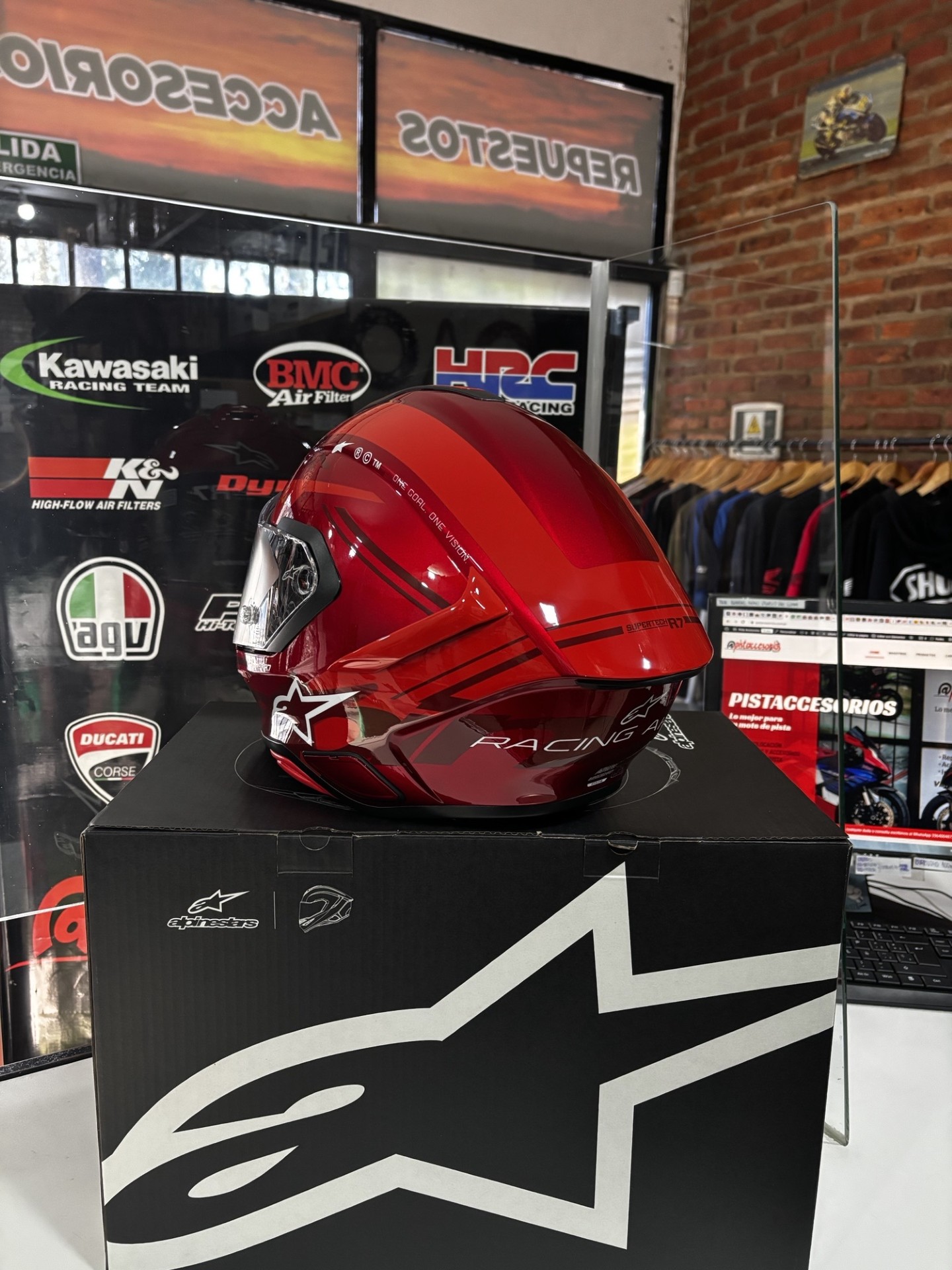 CASCO SUPERTECH S-R7 A-CORE ROJO BRILLANTE/BLANCO ALPINESTARS - Imagen 13