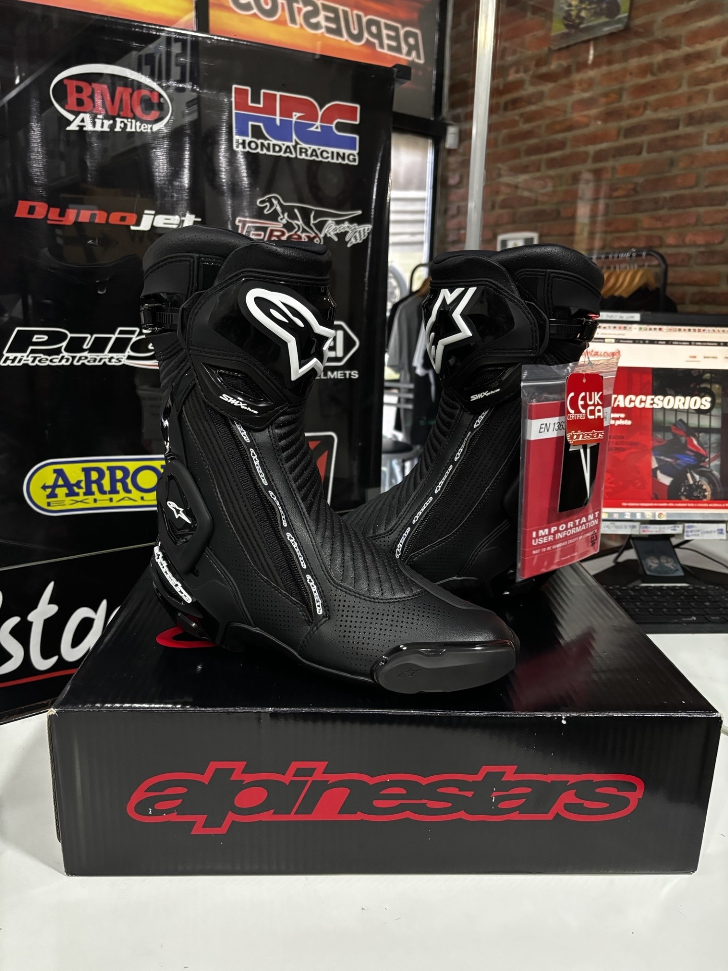 BOTAS SMX-PLUS V2 VENTILADAS ALPINESTARS - Imagen 8