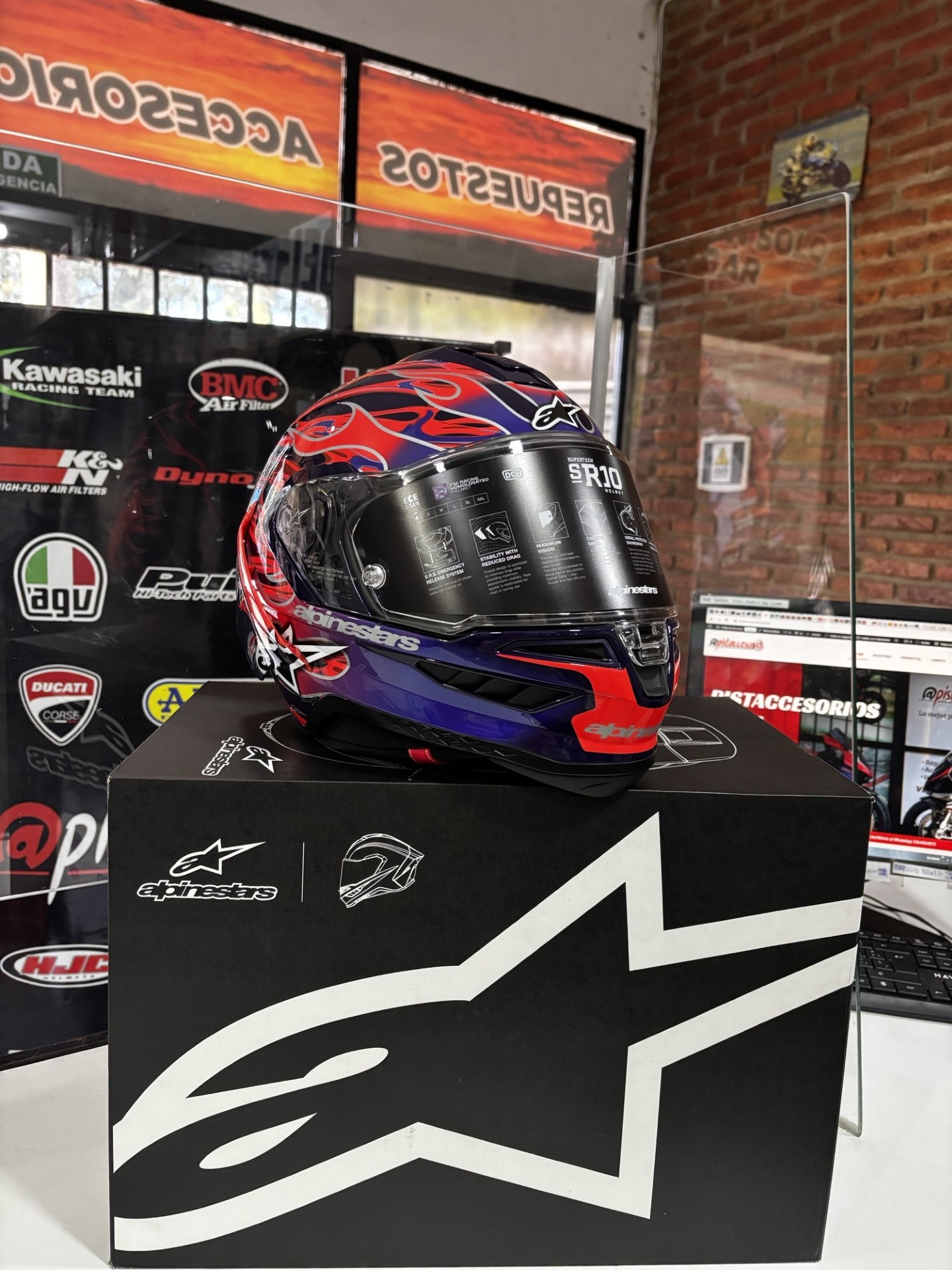 CASCO SUPERTECH R10 FLYTE EDICION LIMITADA ALPINESTARS - Imagen 13