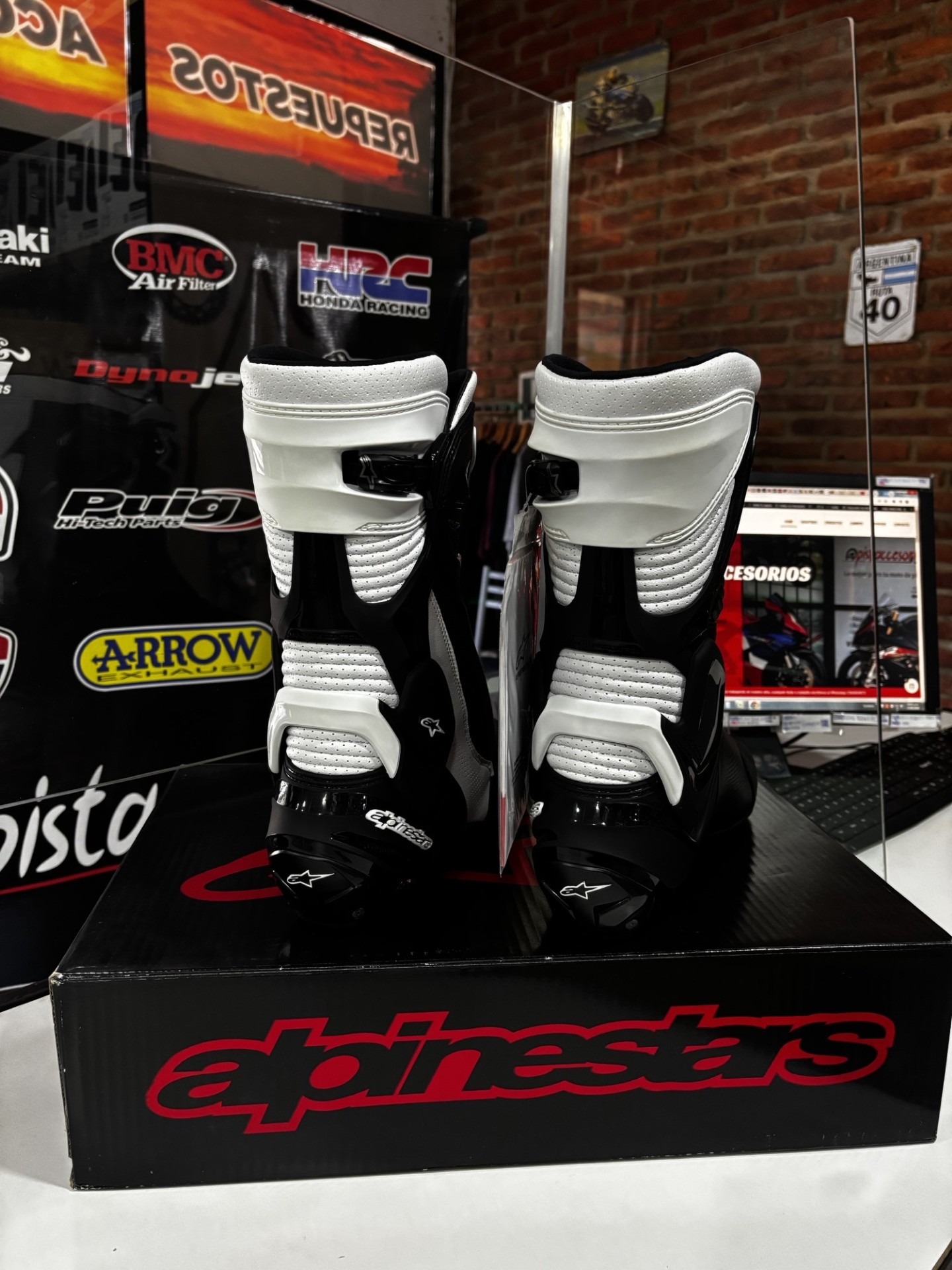 BOTAS SMX-PLUS V2 VENTILADAS ALPINESTARS - Imagen 19