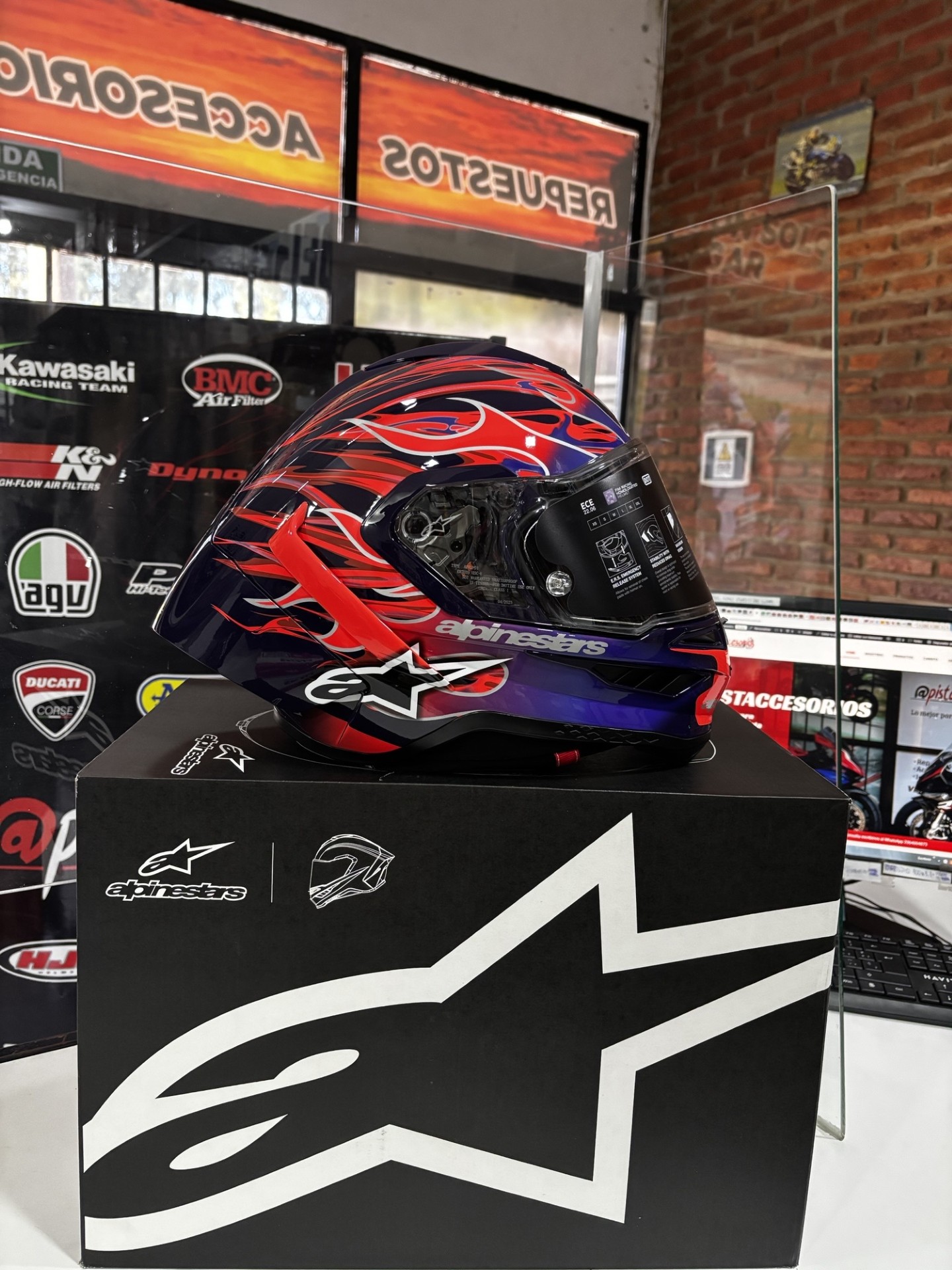 CASCO SUPERTECH R10 FLYTE EDICION LIMITADA ALPINESTARS - Imagen 14