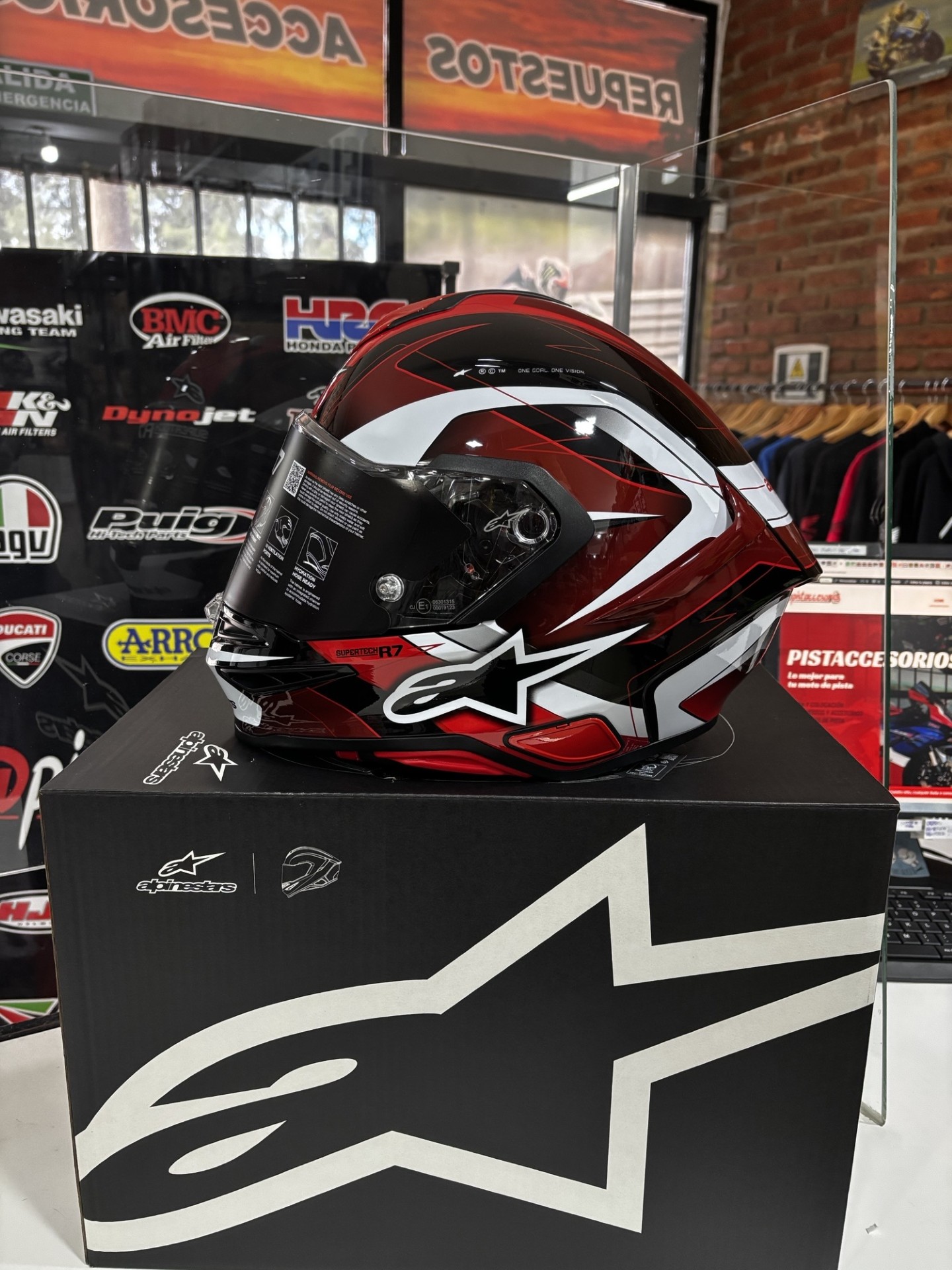 CASCO SUPERTECH S-R7 KINETIS BLANCO/ROJO/NEGRO/GRIS ALPINESTARS - Imagen 6