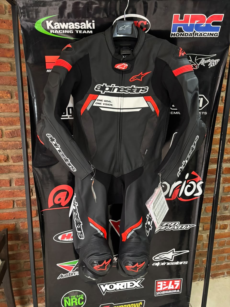 MONO MISSILE V2 IGNITION 1 PIEZA DE CUERO ALPINESTARS - Imagen 12