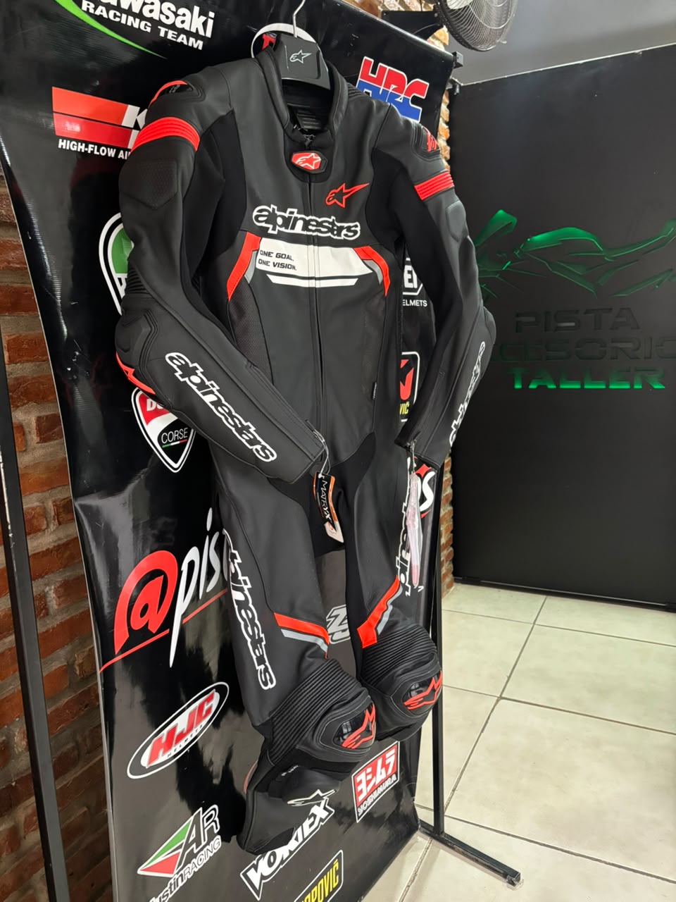 MONO MISSILE V2 IGNITION 1 PIEZA DE CUERO ALPINESTARS - Imagen 15