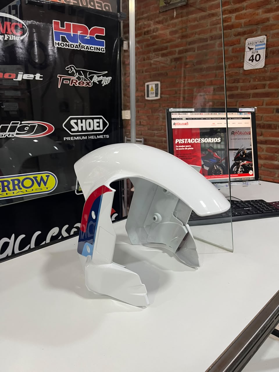 GUARDABARROS DELANTERO BMW S1000R / RR 2019-2025 - Imagen 4