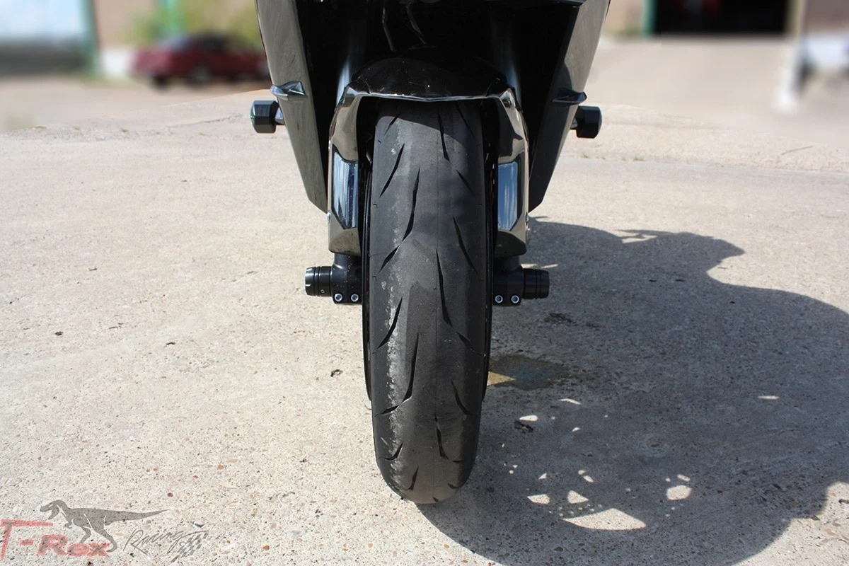 SLIDERS CON PROTECCIÓN T-REX PARA RUEDA DELANTERA KAWASAKI ZX-6R 2007-2012 / ZX-10R 2008-2026 - Imagen 4